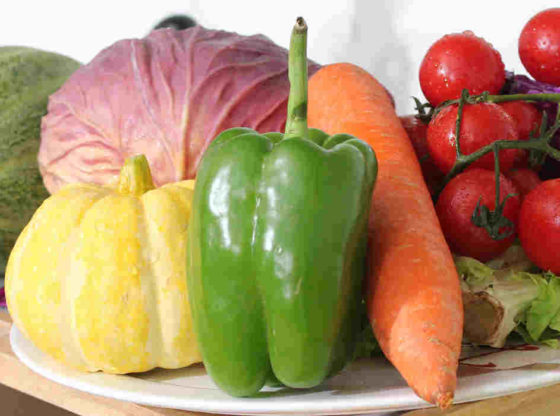 Surowe warzywa dieta warzywno-owocowa
